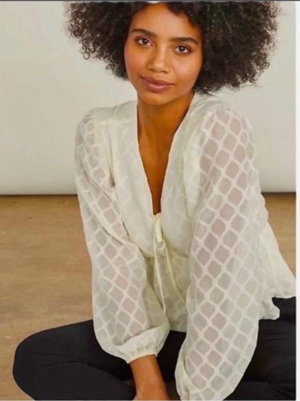 Elizabeth and James Cream Textured Tie-Front Peplum Blouse - Picture 2 of 7